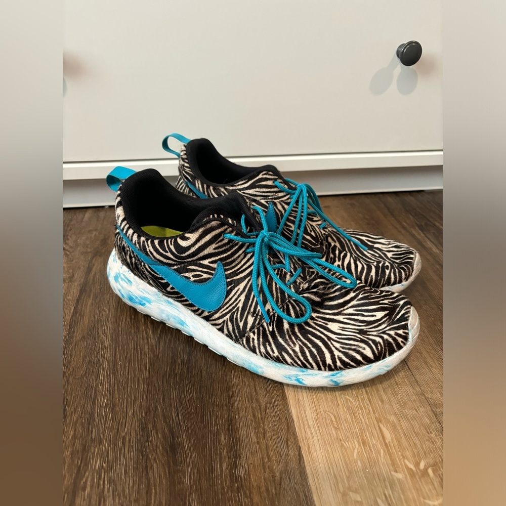 Only one pair made!! Nike Roshi sneaker